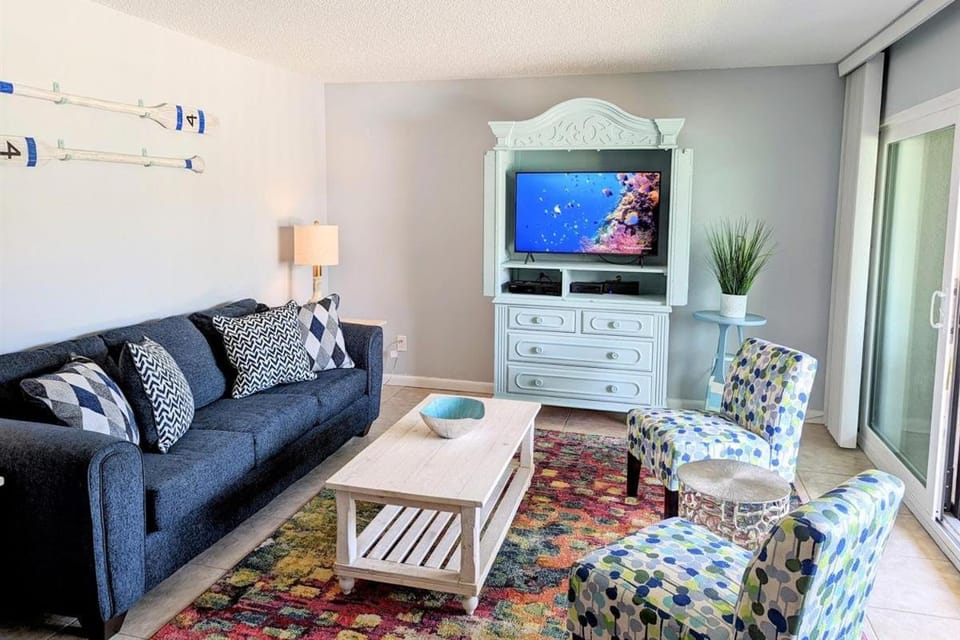 Sea Club #13 - Coastal Charm House in Indian Shores