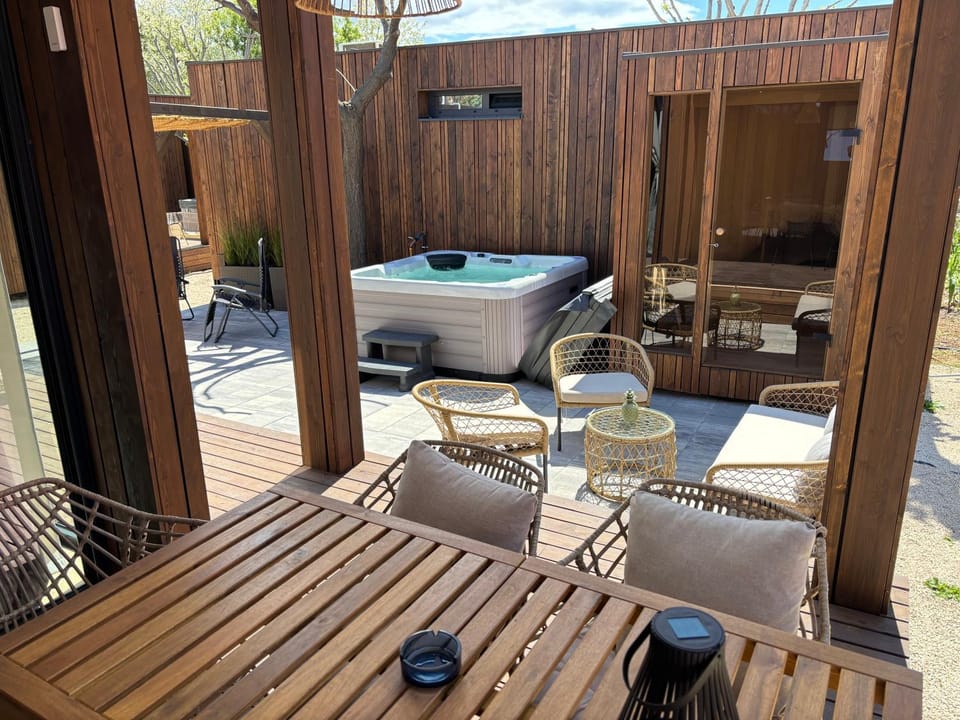 Off site, Hot Tub, Sauna