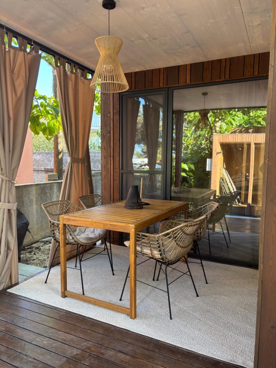 Balcony/Terrace, Seating area, Lunch