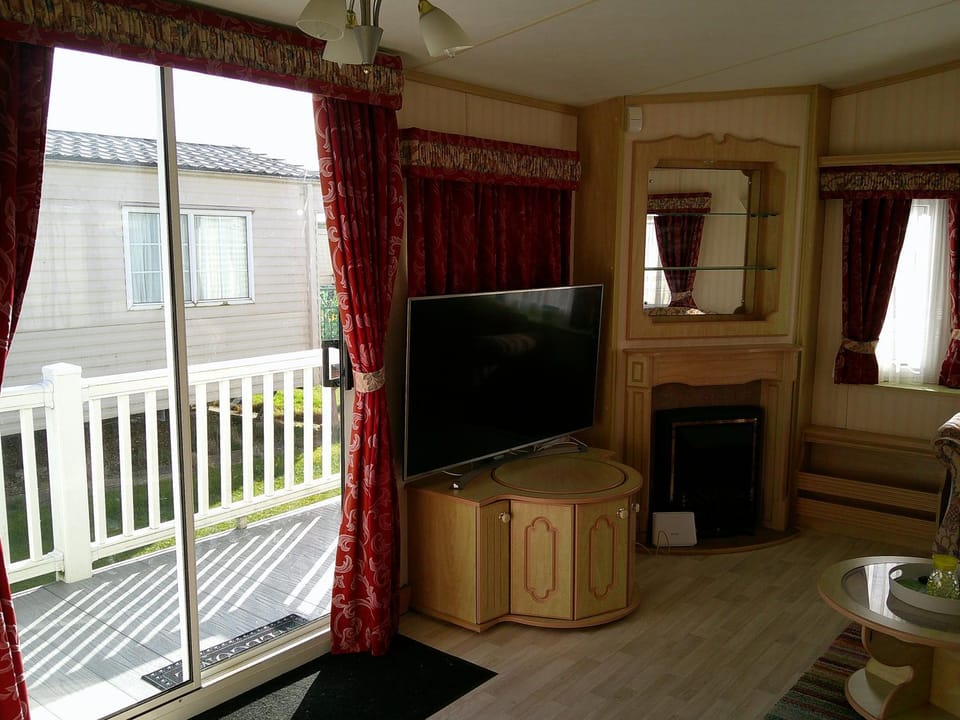 Communal lounge/ TV room, TV and multimedia, Balcony/Terrace, Living room, Seating area
