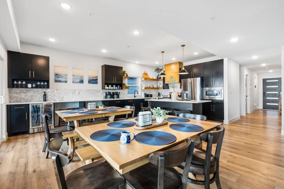 Over the Top House in Ridgedale