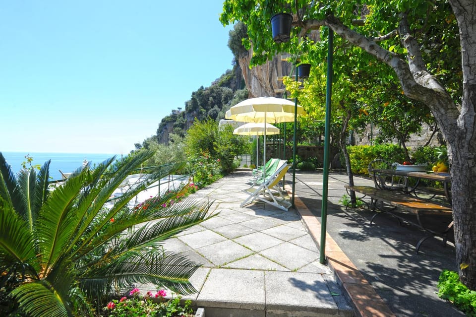 Sorrento Holidays - Casa Fornetto e Casa Forno Apartment in Positano