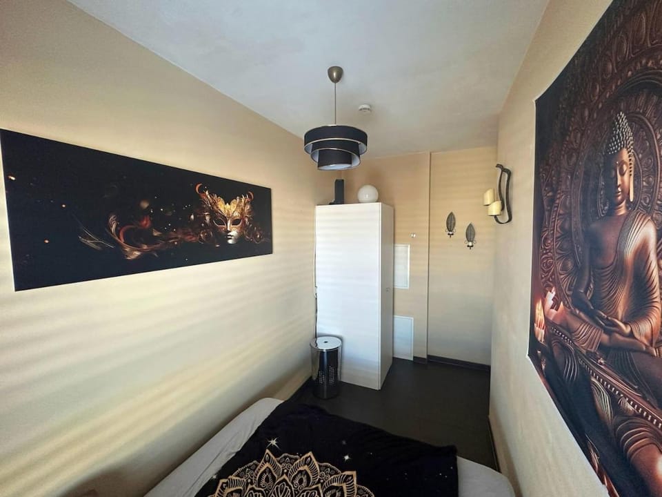 Stylish penthouse apartment with large balcony Apartment in Frankfurt