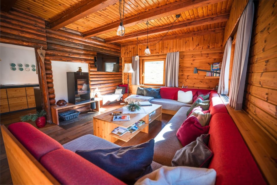 TV and multimedia, Living room, fireplace