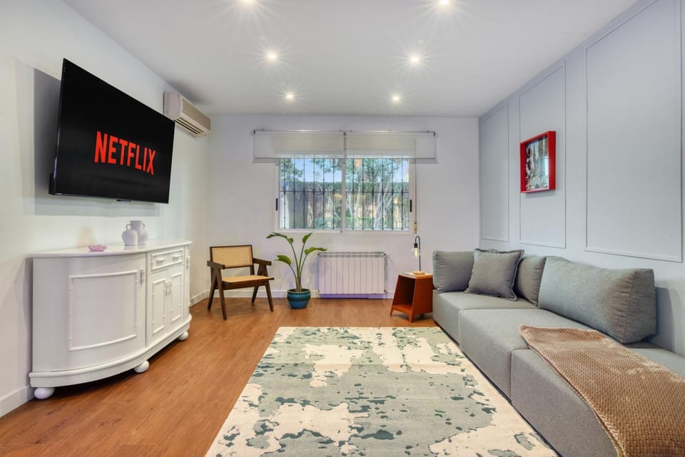 TV and multimedia, Lounge or bar, Dining area