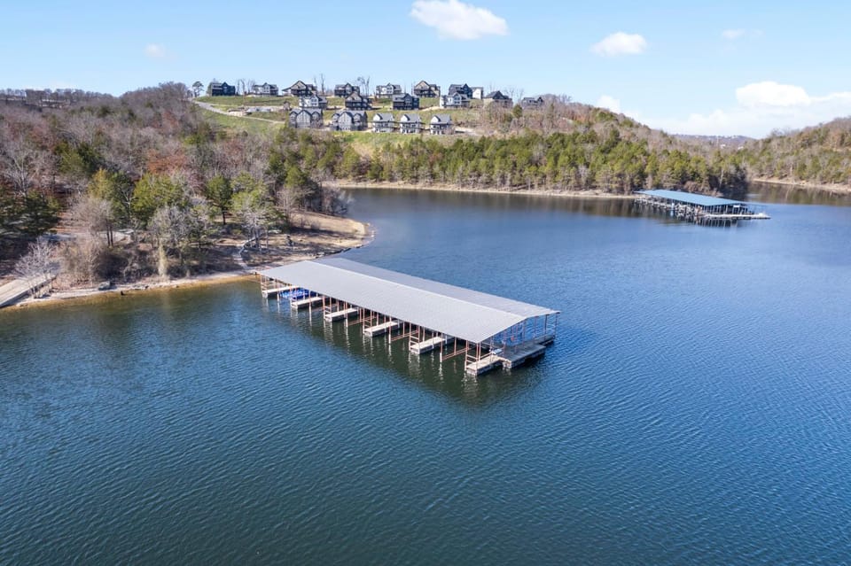 Ridgeline Retreat 16 House in Table Rock Lake