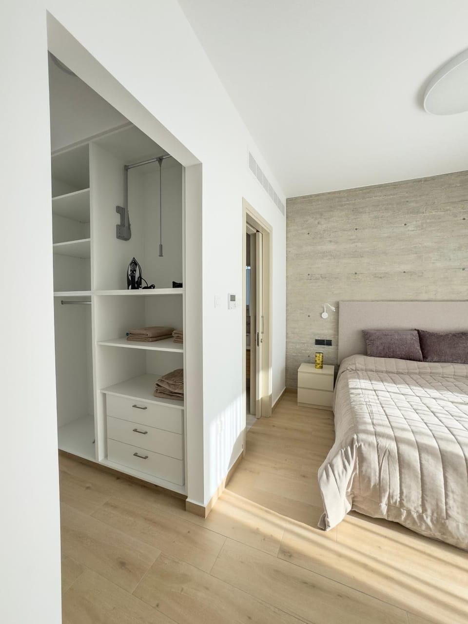 Malberry Park 303 - Modern 2bedroom Apt with Shared Heated Pool, Sauna, Gym, Jacuzzi Apartment in Paphos