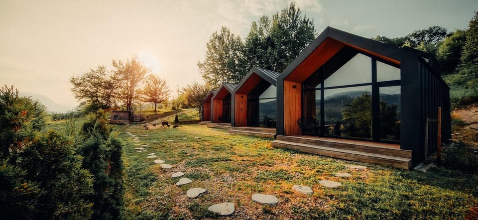 Property building, Natural landscape, Garden view