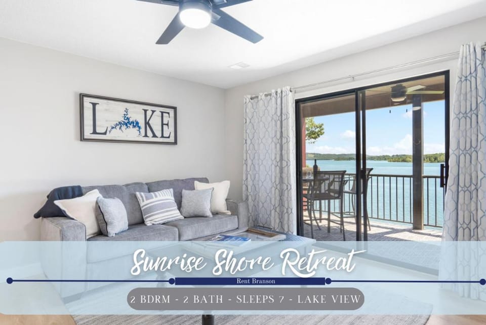 Table Rock Shoreline Steps Away, Newly Renovated Condo, $400 of Daily Free Tickets House in Kimberling City