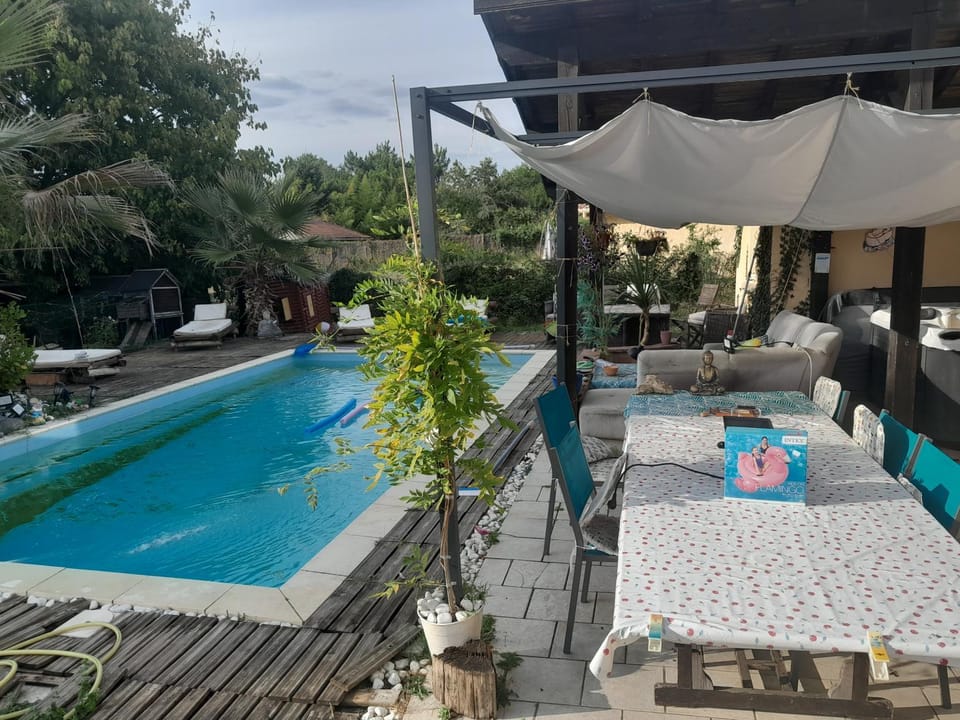 Pool view, Swimming pool