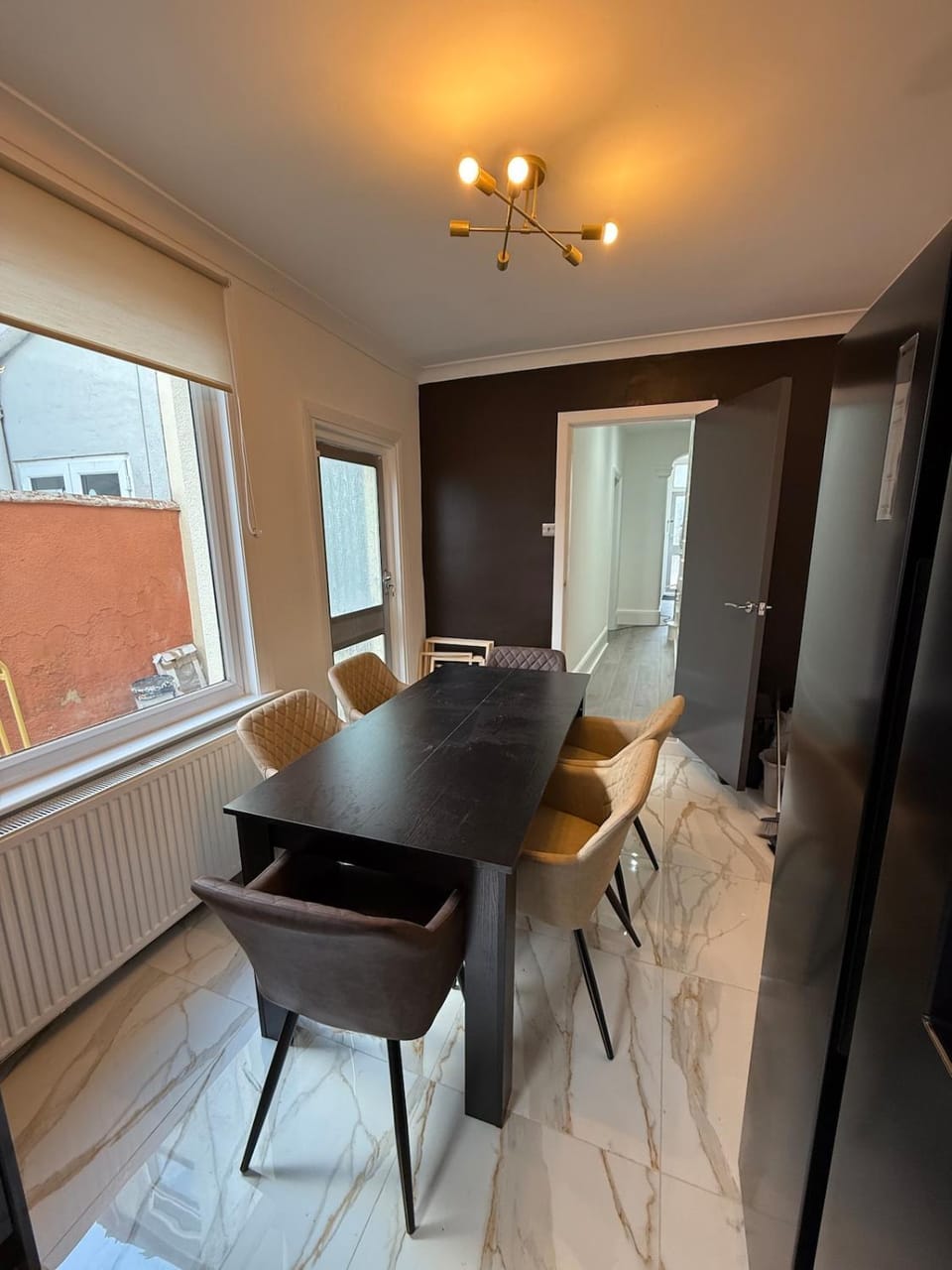 Seating area, Dining area