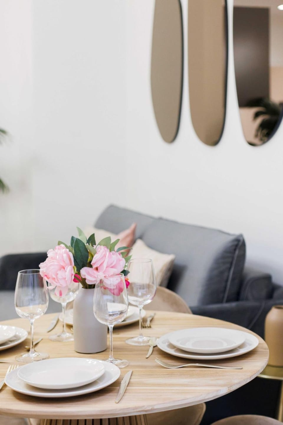 Stylish Apartment 3 Min from Haussmann, Sleeps4 Apartment in Paris