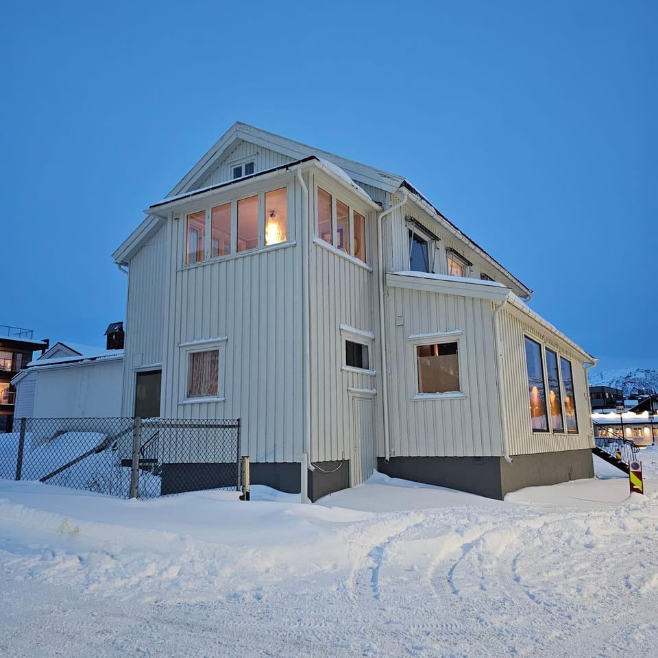 Property building, Day, Winter