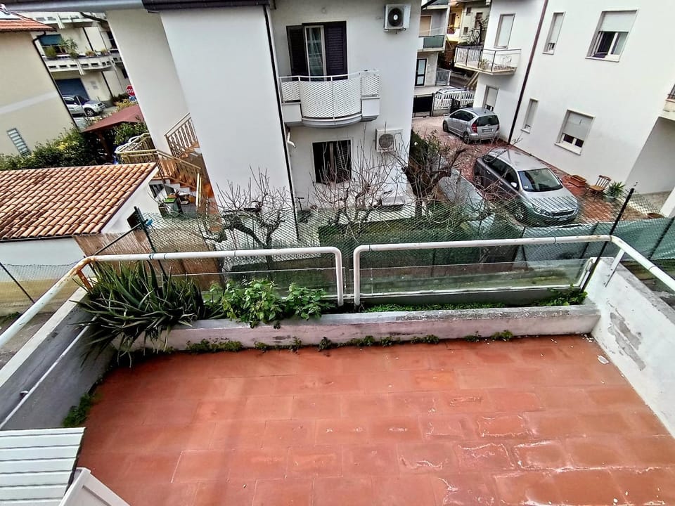 Miki1 - con piscina e campo da tennis Apartment in Abruzzo