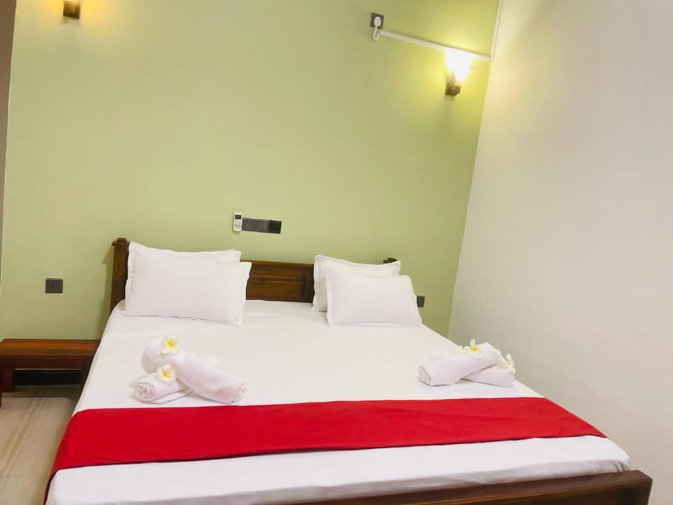 Go Spot Arugambay Bed and Breakfast in Sri Lanka