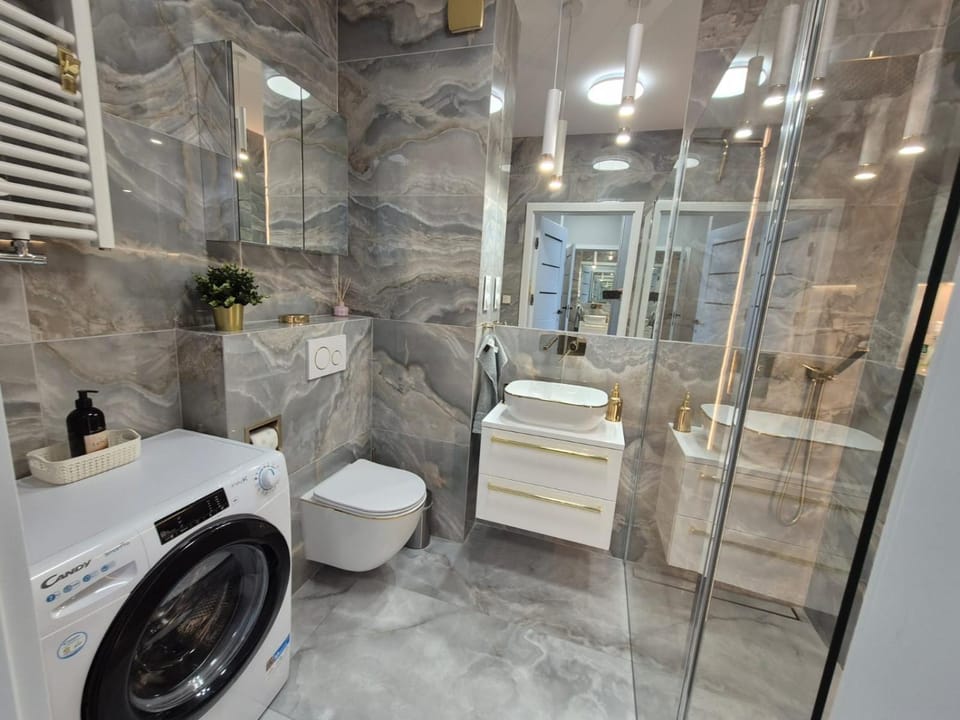 Shower, Bathroom, washing machine