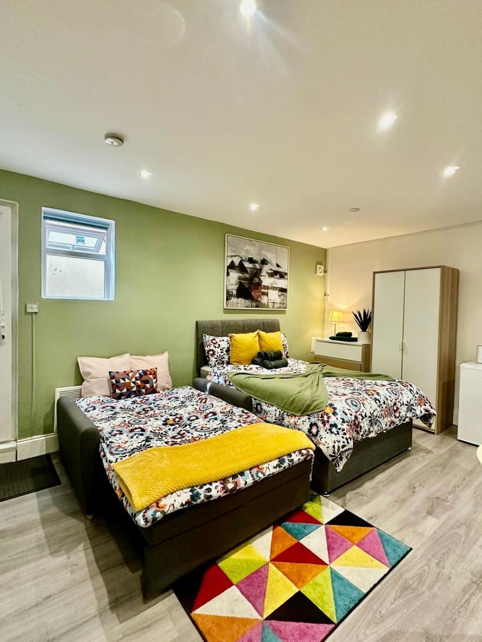 Tower Bridge Bermondsey Studio Apartment in London Borough of Southwark