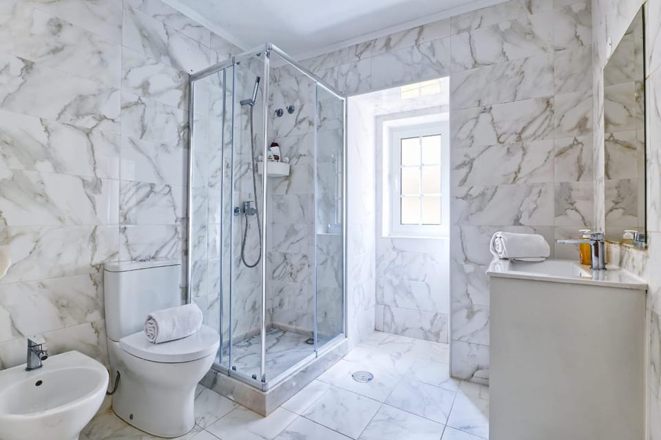 Shower, Toilet, Bathroom, bidet