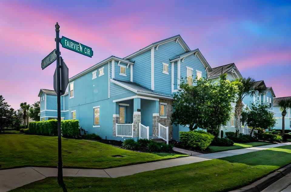 Patriots Breeze House in Four Corners