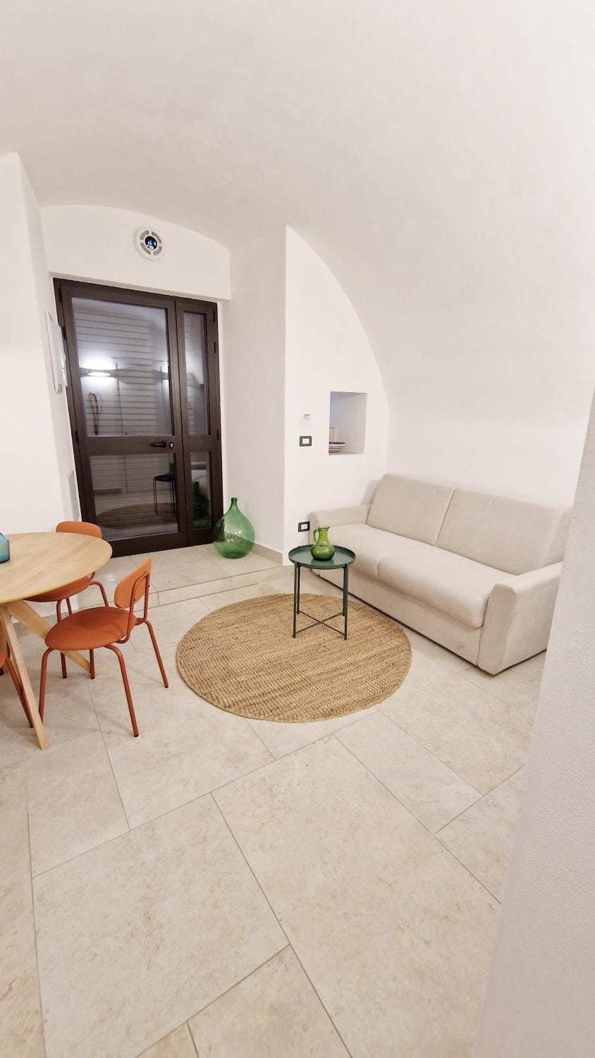 Communal lounge/ TV room, Living room, Seating area