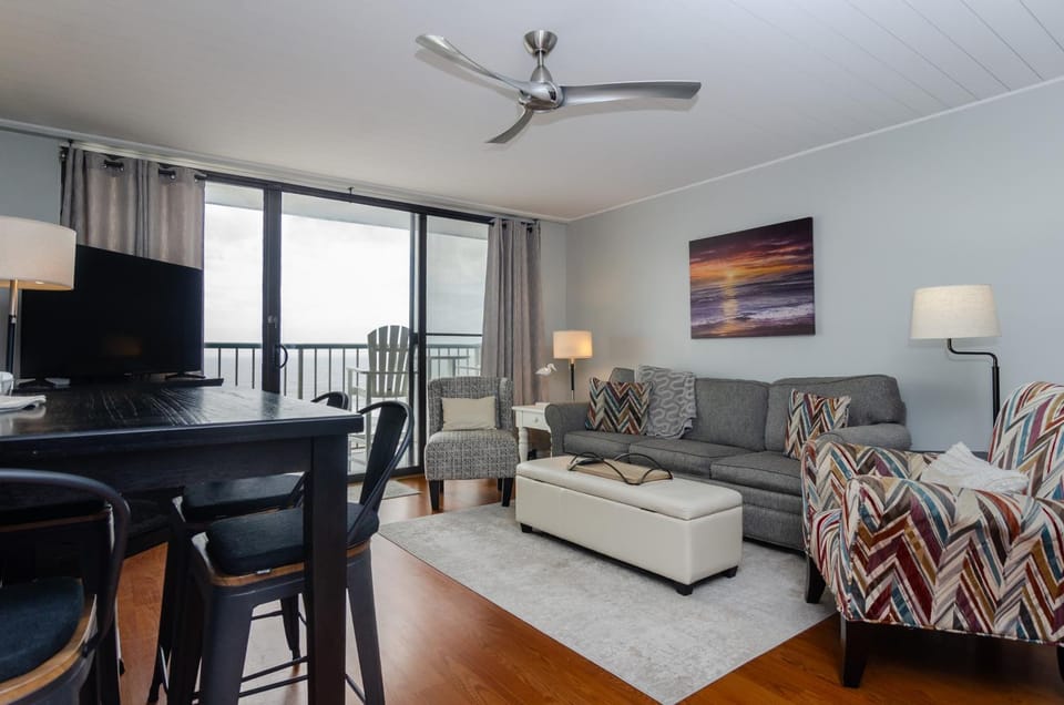 As Good As It Gets by Bryant Real Estate House in Carolina Beach