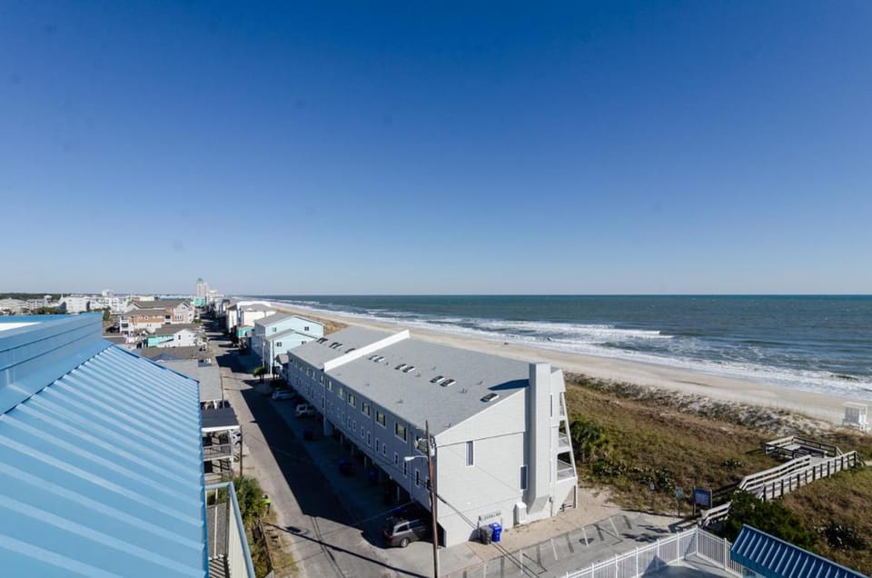 As Good As It Gets by Bryant Real Estate House in Carolina Beach
