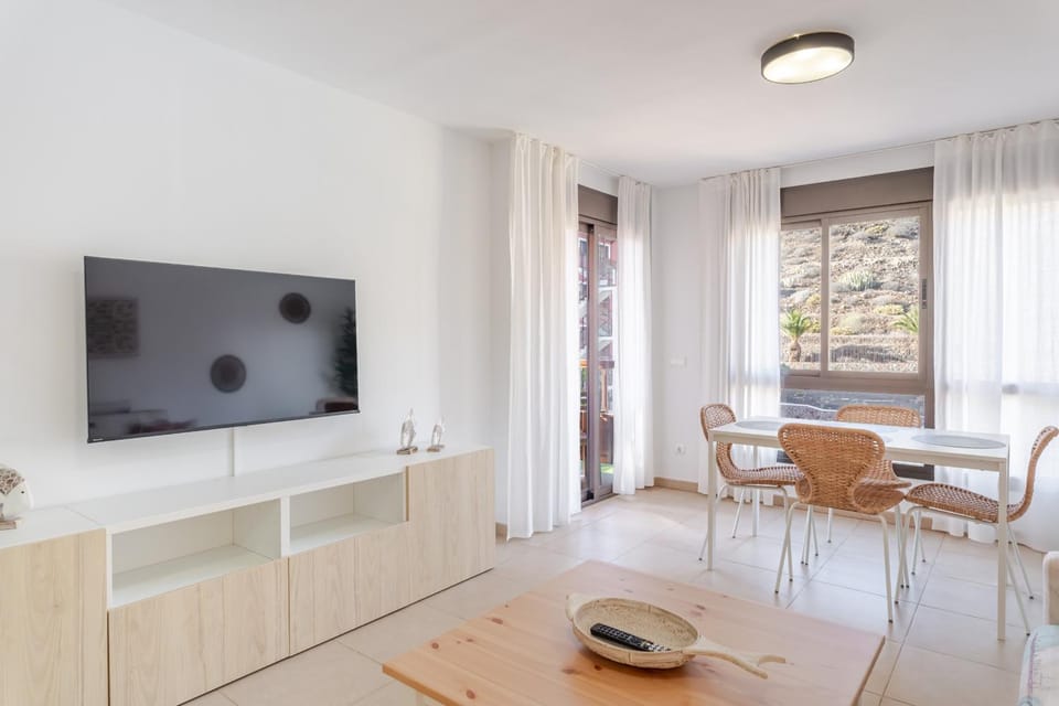 El Mocan Deluxe House - Pool & Terrace House in Palm-Mar