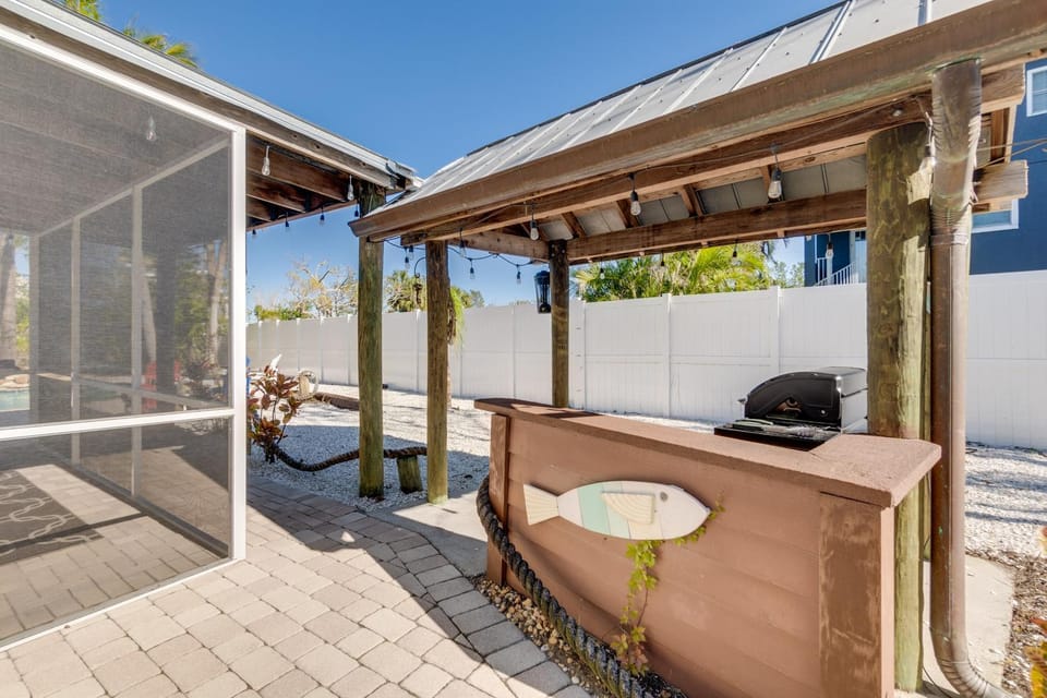 Beach Escape by SeaBreeze Vacation House in Anna Maria Island