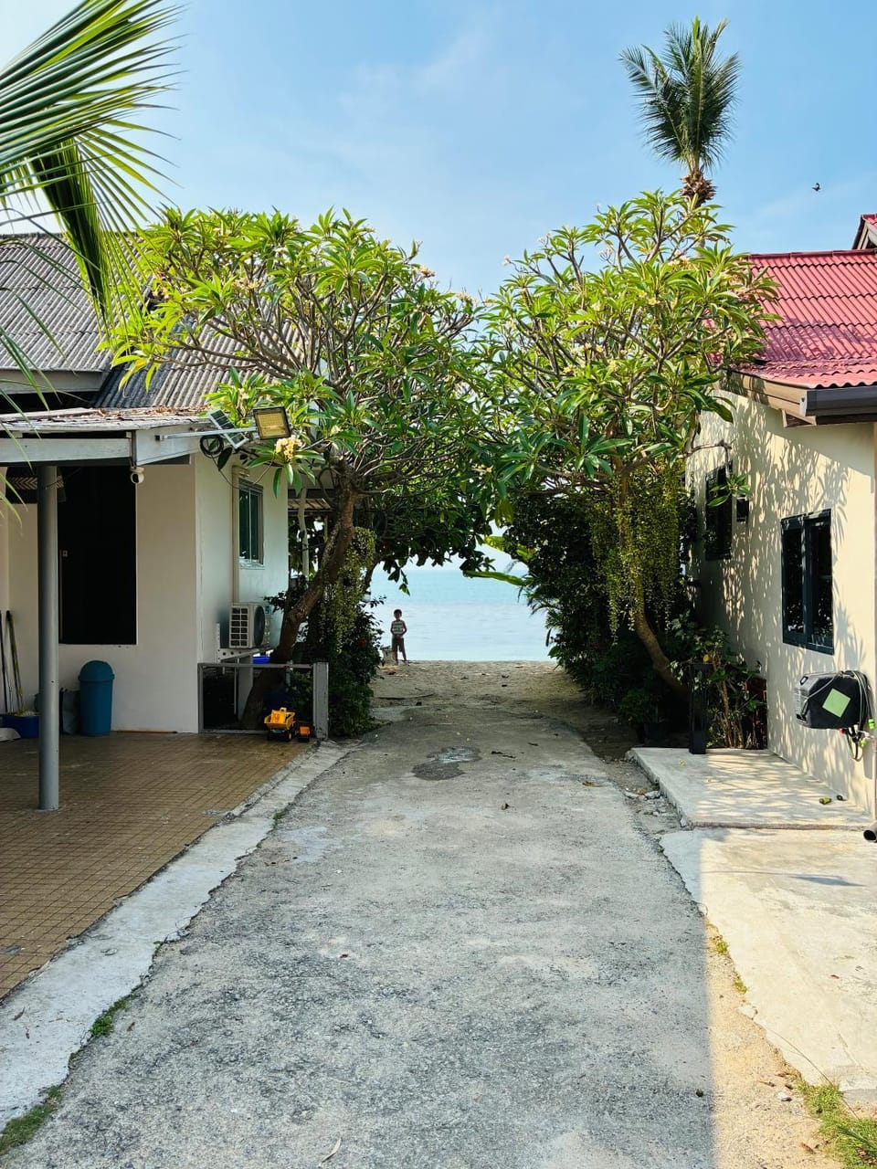 Property building, Neighbourhood, Sea view