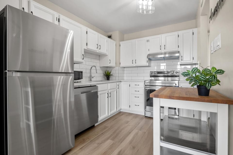 Kitchen or kitchenette, kitchen, kitchen