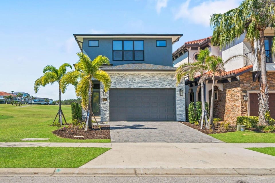 Fairway Prosperity House in Four Corners