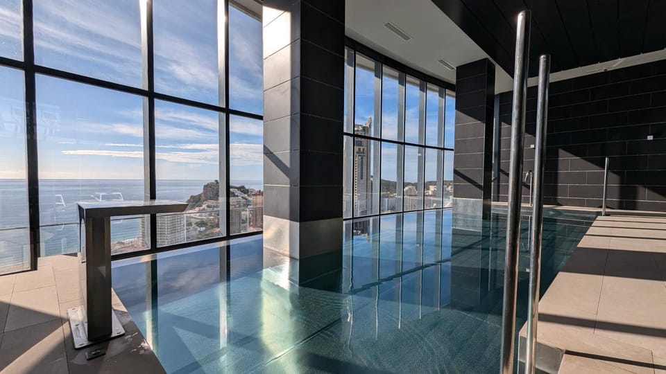 Swimming pool, Swimming pool