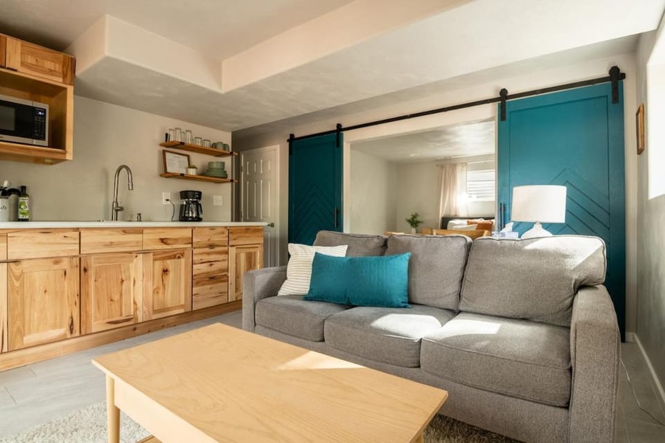 Kitchen or kitchenette, Living room, Seating area