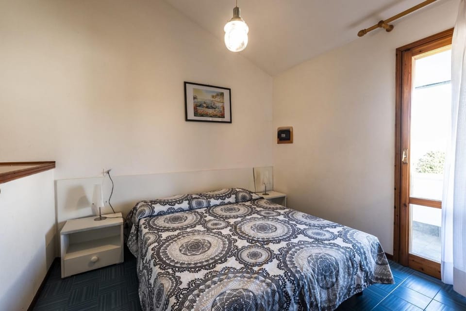 Bed, Decorative detail, Bedroom