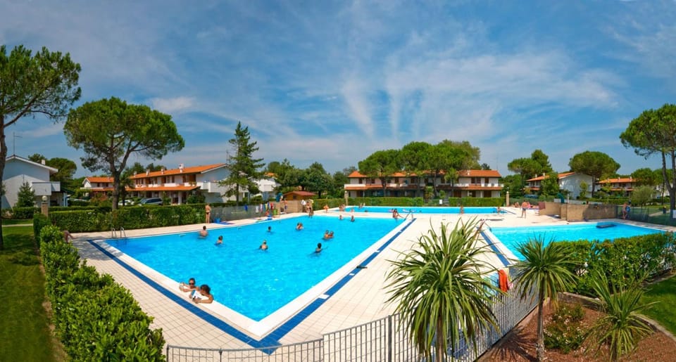 Summer, Swimming pool