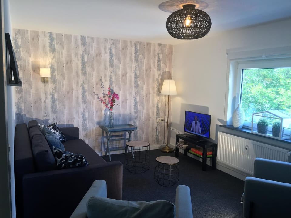 TV and multimedia, Seating area
