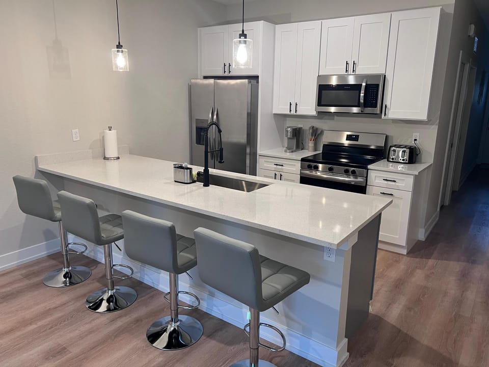 New Modern Home Centrally located House in North Port