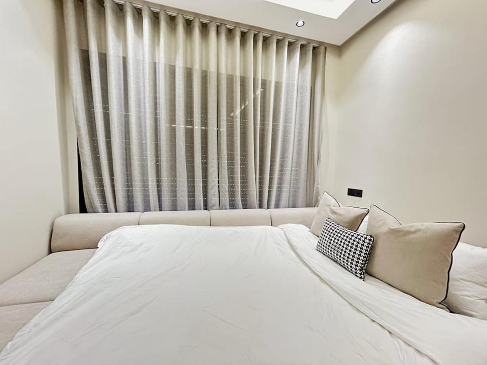 Chic & Design Loft À 5 Minutes de la Corniche Apartment in Casablanca