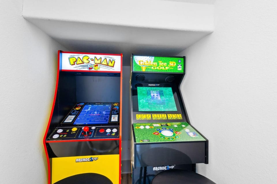 Emerald Escape Sleeps 11 Golf Cart Arcade Games House in South Walton County
