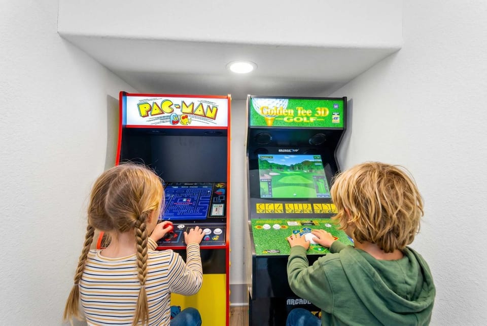 Emerald Escape Sleeps 11 Golf Cart Arcade Games House in South Walton County