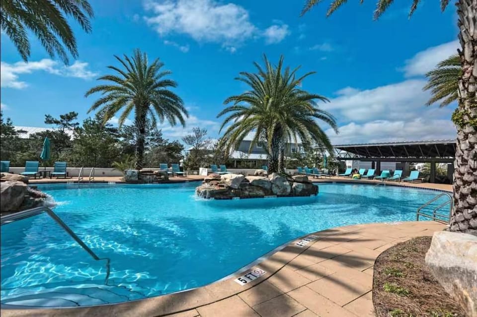 Emerald Escape Sleeps 11 Golf Cart Arcade Games House in South Walton County