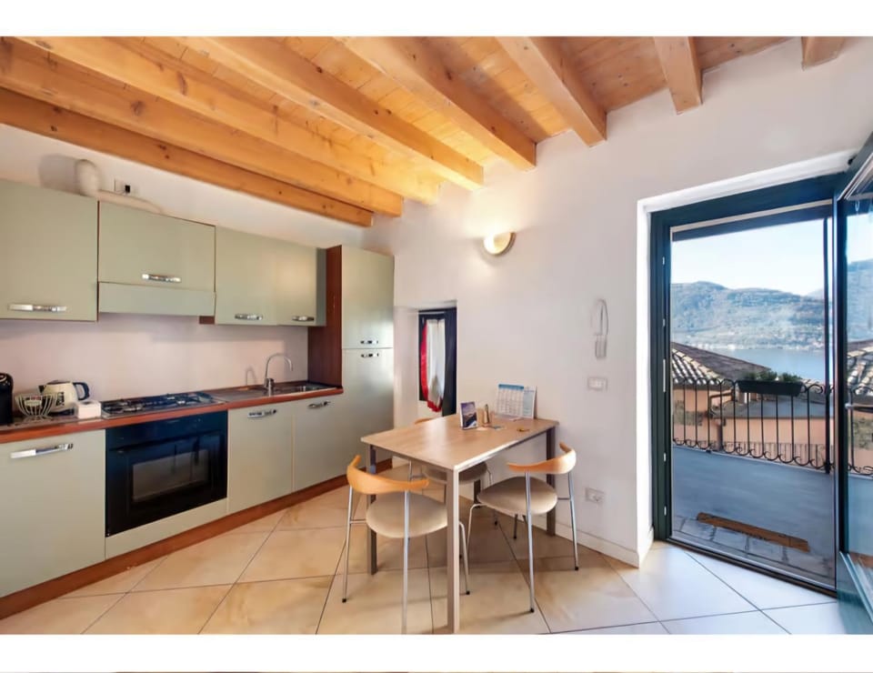 Living room, Dining area, kitchen