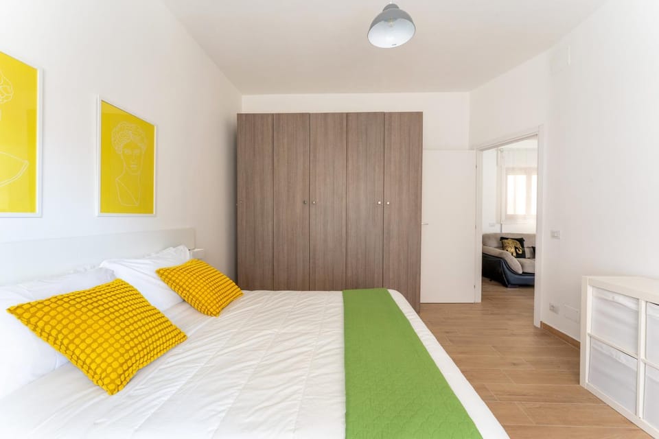 Bed, Photo of the whole room, Bedroom, wardrobe