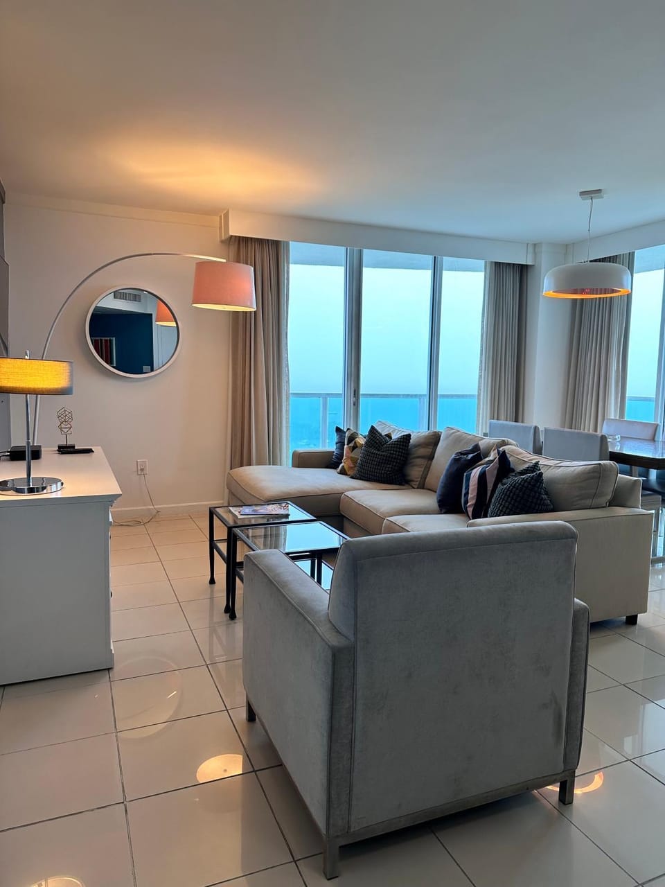 Breathtaking Direct Bay Views 2 bedroom condo with parking Apartment in Coconut Grove