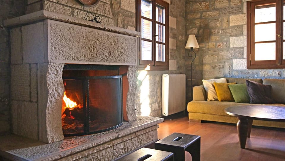 Living room, Seating area, fireplace