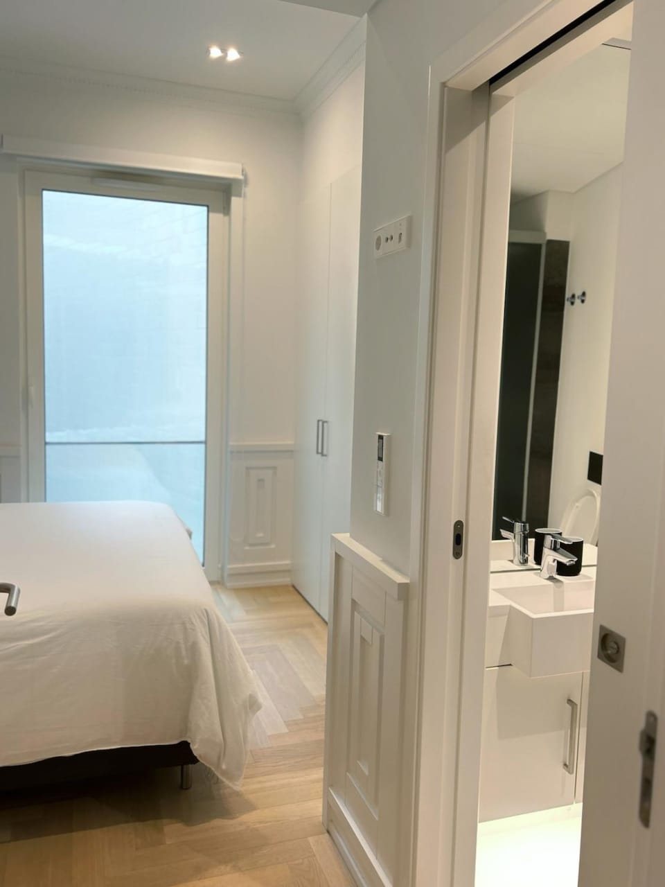 Bathroom, Photo of the whole room, Bedroom