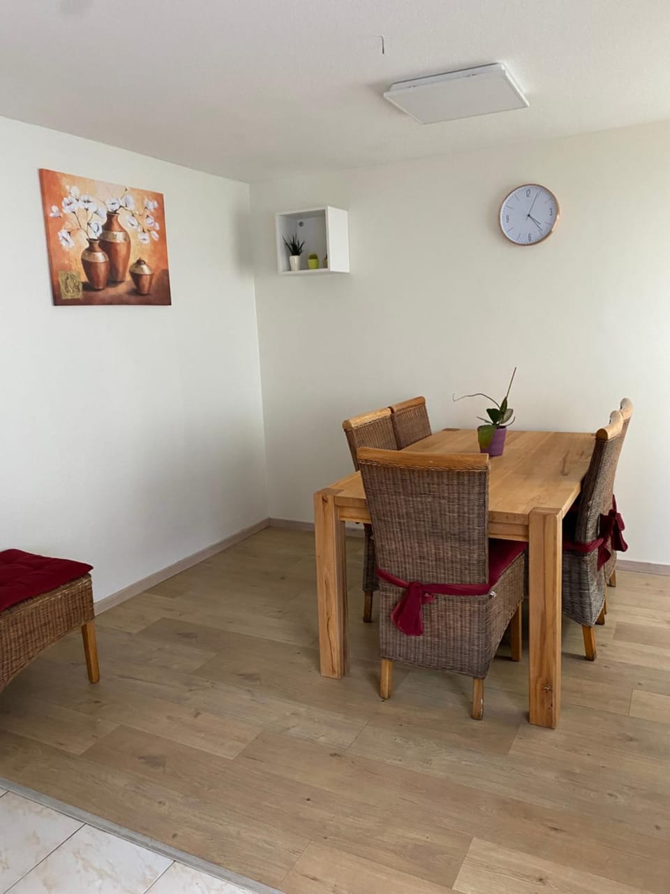 Seating area, Dining area