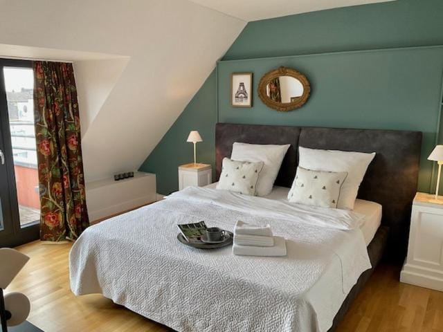 Charmante Penthouse Wohnung Apartment in Krefeld
