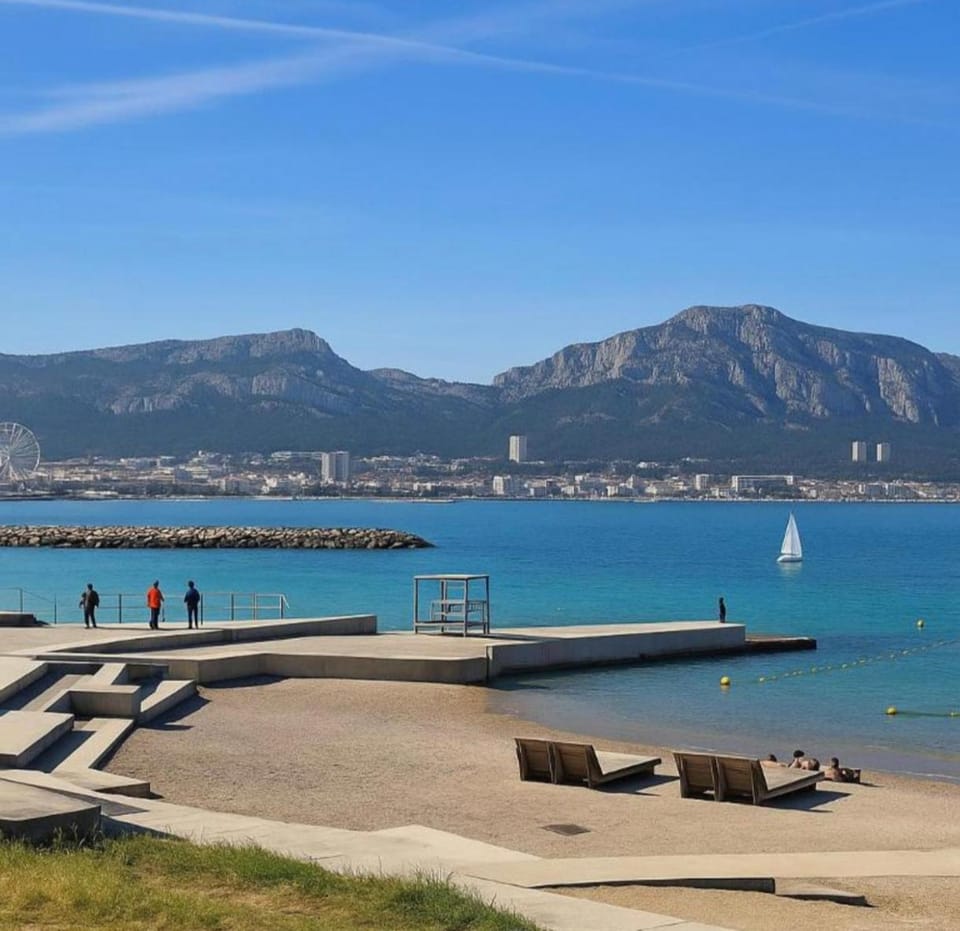 Chambre entre plage et Stade Vélodrome Vacation rental in Marseille