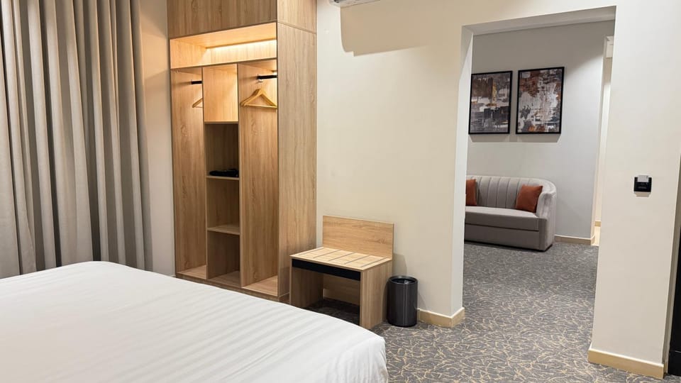 Bed, Photo of the whole room, Seating area, wardrobe